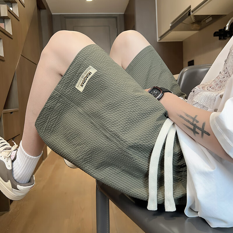 ���ڲ������ǿ���ʽ���Ŷ̿������ļ��¿���˶���ֿ��ӳ��Ƹִ߽��������п� DK50����ɫ XL 130-145��