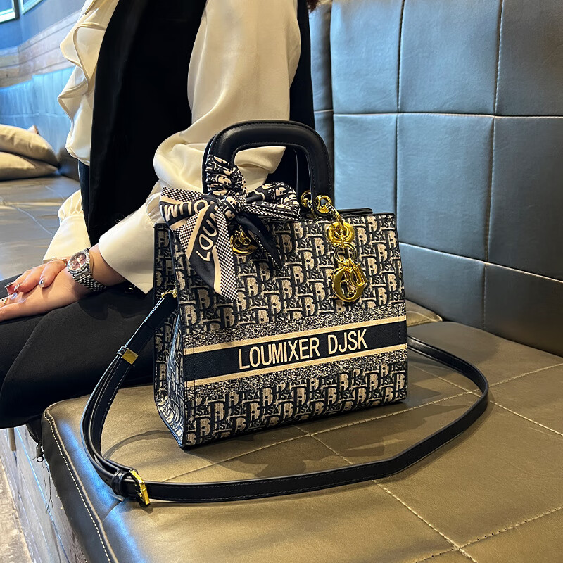 lvboying包包女2024新款时尚通勤手提戴妃包女高级感单肩包斜挎包小包