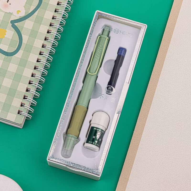 英雄(hero)钢笔学生按动钢笔正姿式 日常书写练字自动型墨水笔小清新