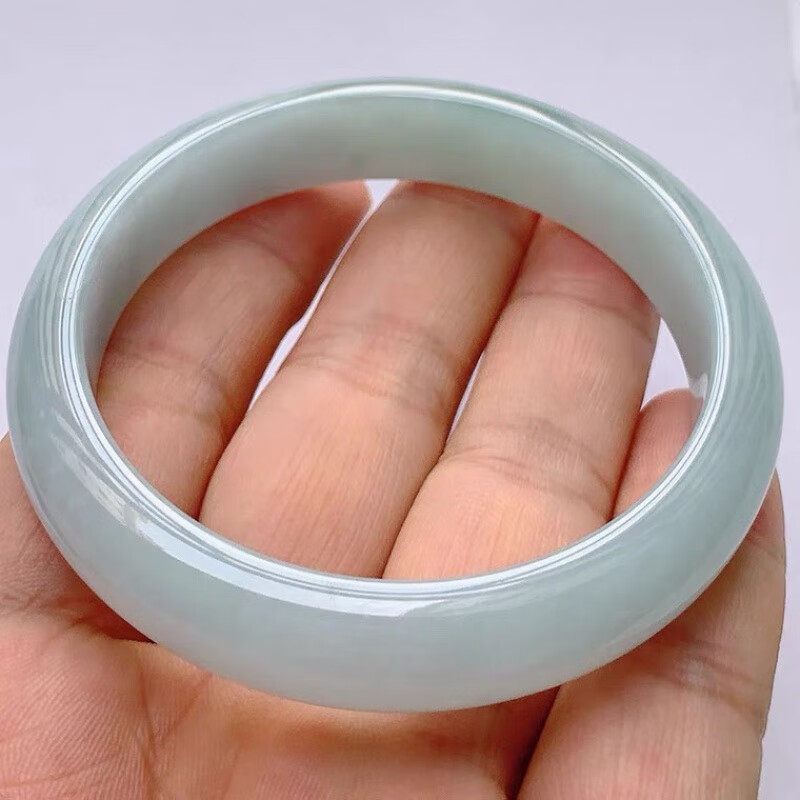 督型(duxing)冰糯种翡翠手镯单色缅甸老坑飘绿圆镯女士玉石水润细腻白