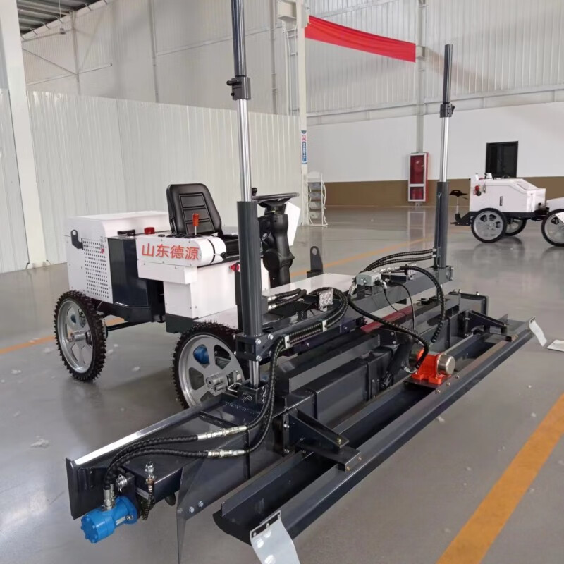 混凝土路面全自动摊铺机红外线水泥摊平机 座驾四轮激光整平机定金 详