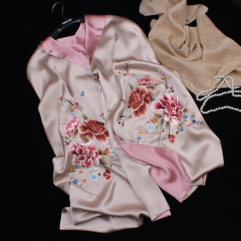 珠观玉赏新款春秋丝巾苏州真丝刺绣绣花盘扣旗袍晚礼服妈妈荷花披肩女