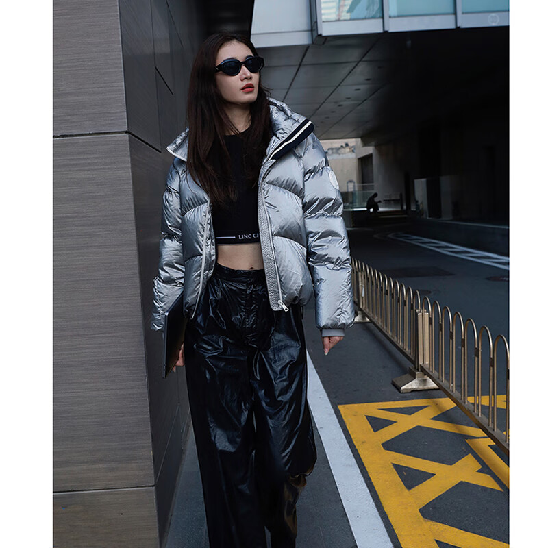 金羽杰明星同款冬季新款泡芙羽绒服女装短款轻暖大红色面包服Y23601238 耐久银灰 XS 适合120斤以下