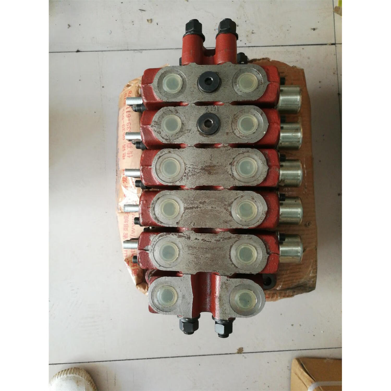 吊车配件 5路上车多路阀 精品液压件 济宁吊车配件 惠 深蓝色