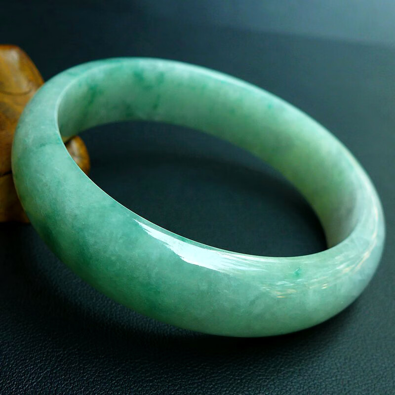 玉朵62.7mm大圈口飘绿玉镯子 缅甸天然a货翡翠平安手镯75.86g s