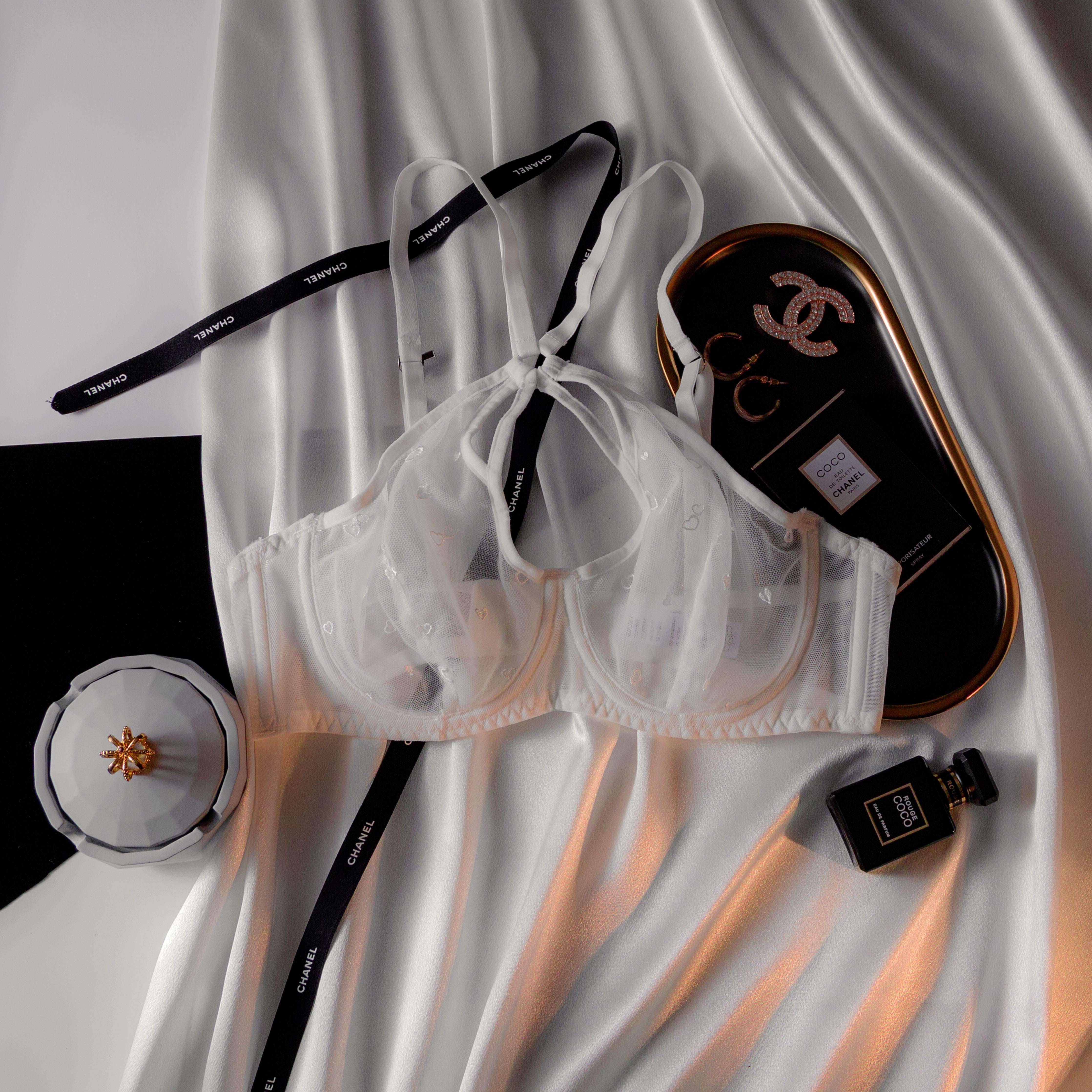 云雁细锦性感挂脖内衣套装女法式超薄款绑带胸罩内裤网纱透明文胸大胸