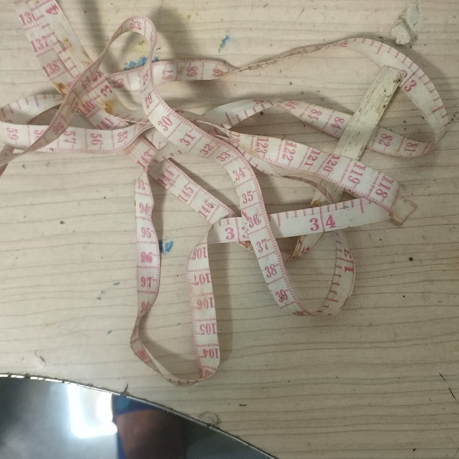 老皮尺一个,八成新,安图发货,可以使用,567出品,包老保真