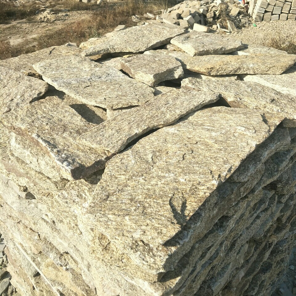 虎皮黄乱型石 虎皮黄碎拼石 黄色乱石 铺地碎拼石 板岩碎拼石