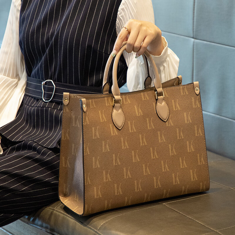 cksy香港lk品牌大容量通勤手提包女2023托特包女士妈妈包大包 卡其色