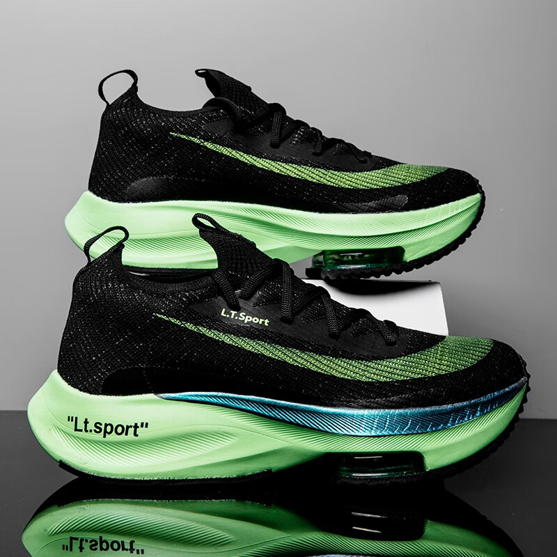 京蝌蝌博尔特跑鞋超轻减震软底情侣网面透气碳板体育生运动男鞋 黑绿