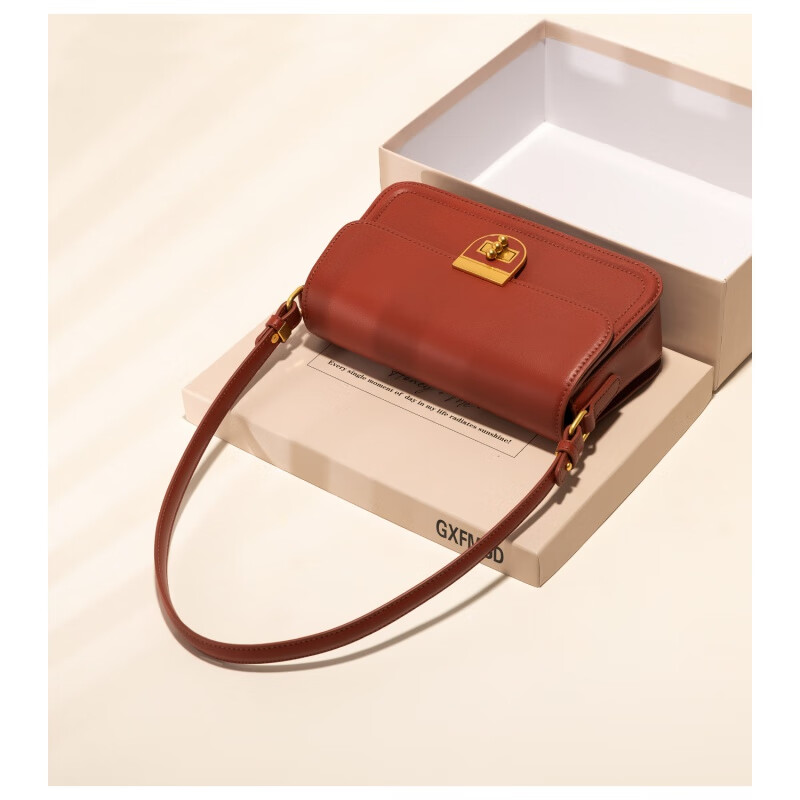 蔻宝丽轻奢法式红色牛皮法棍包2023本命年真皮女包单肩斜挎结婚包潮