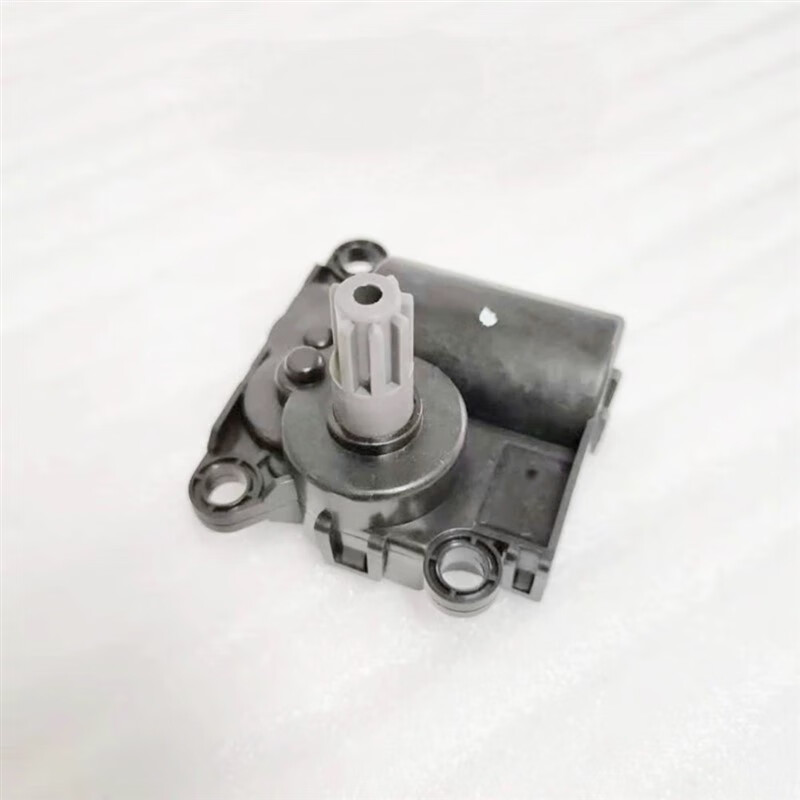 曼影适配现代朗动领动名图索八ix25ix35ix45空调翻板电机内外循环电机