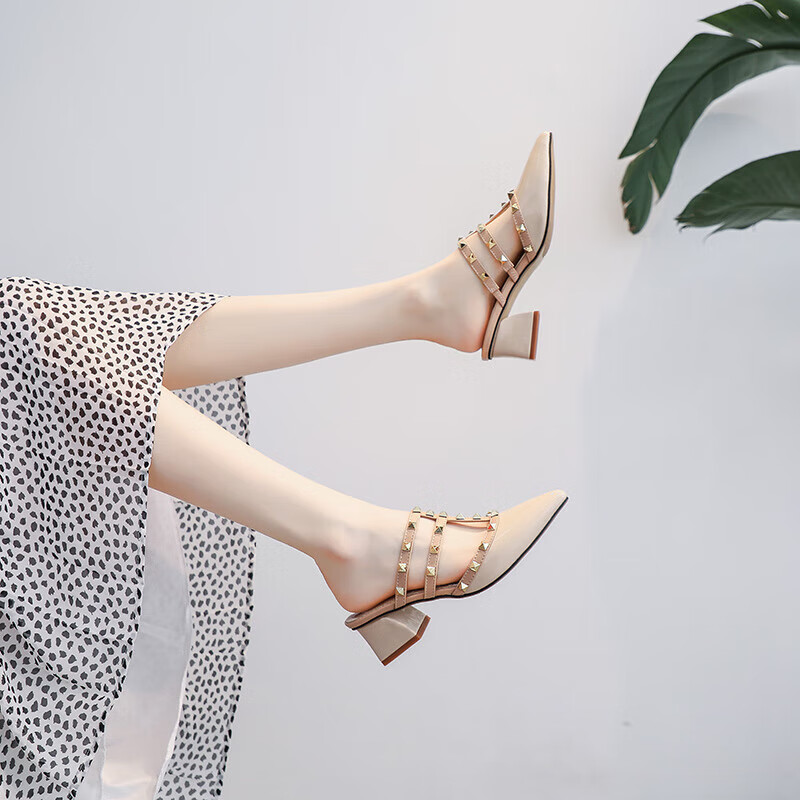 芳嫔配裙子的女鞋百搭长裙高跟鞋显高 新款夏季中跟凉拖尖头法式柳钉