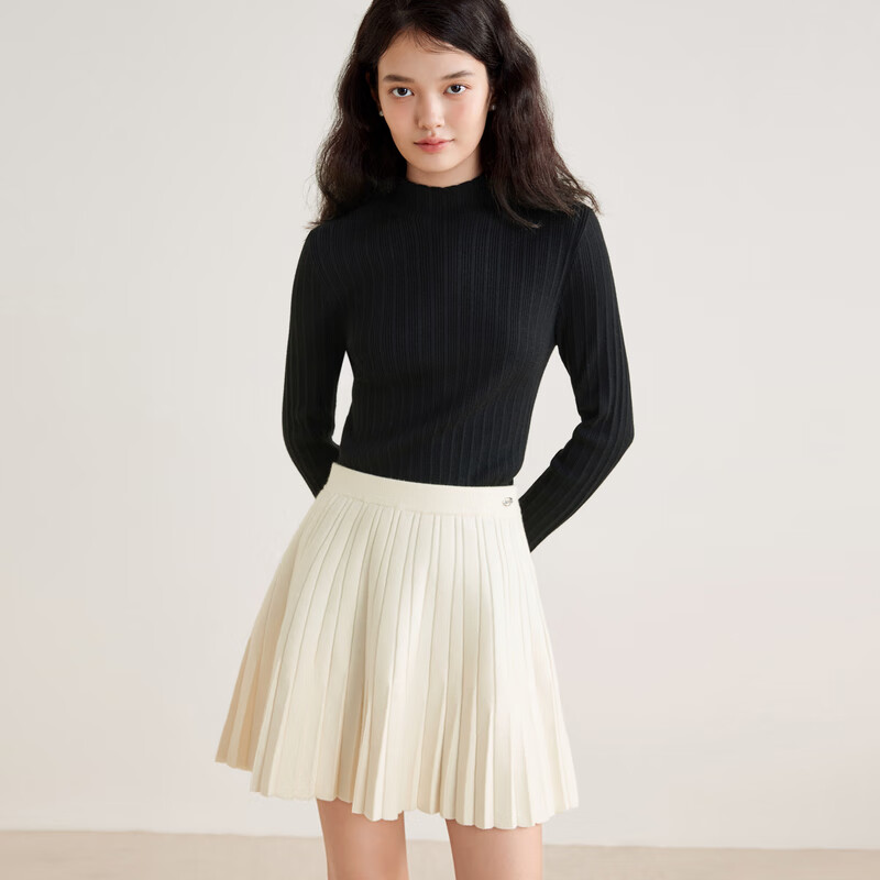 乐町甜美百褶针织短裙学院风半身裙金属标格雷系半裙 香草白（现货） L