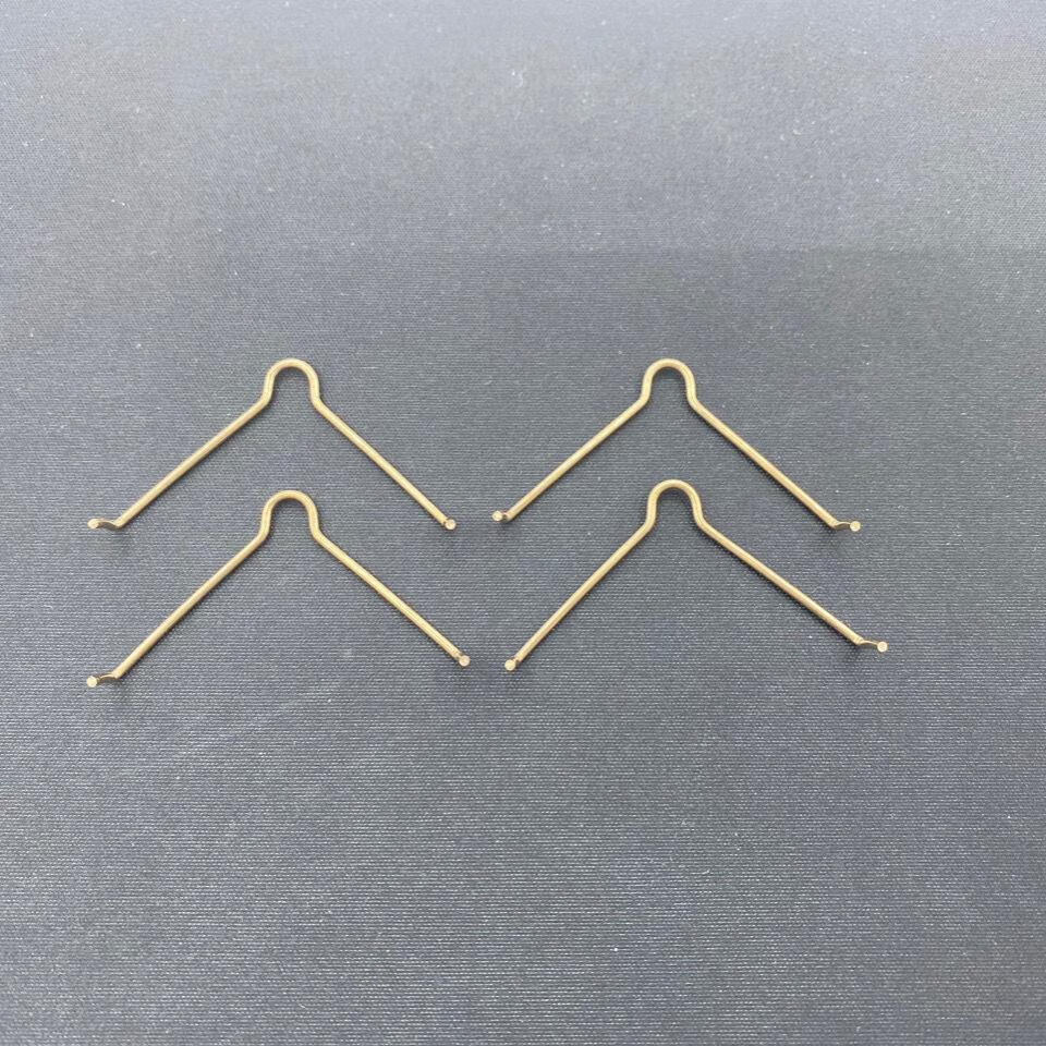 御舵适配6马6m6轿跑前刹车片卡簧卡子奔腾b70b50后刹车片卡片 前轮