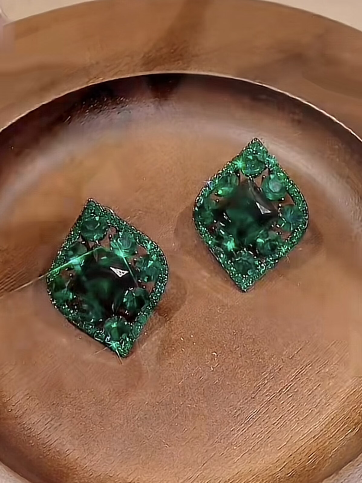 永红旺感几何菱形祖母绿色水晶耳钉网红夸张气质设计感耳环银针耳饰