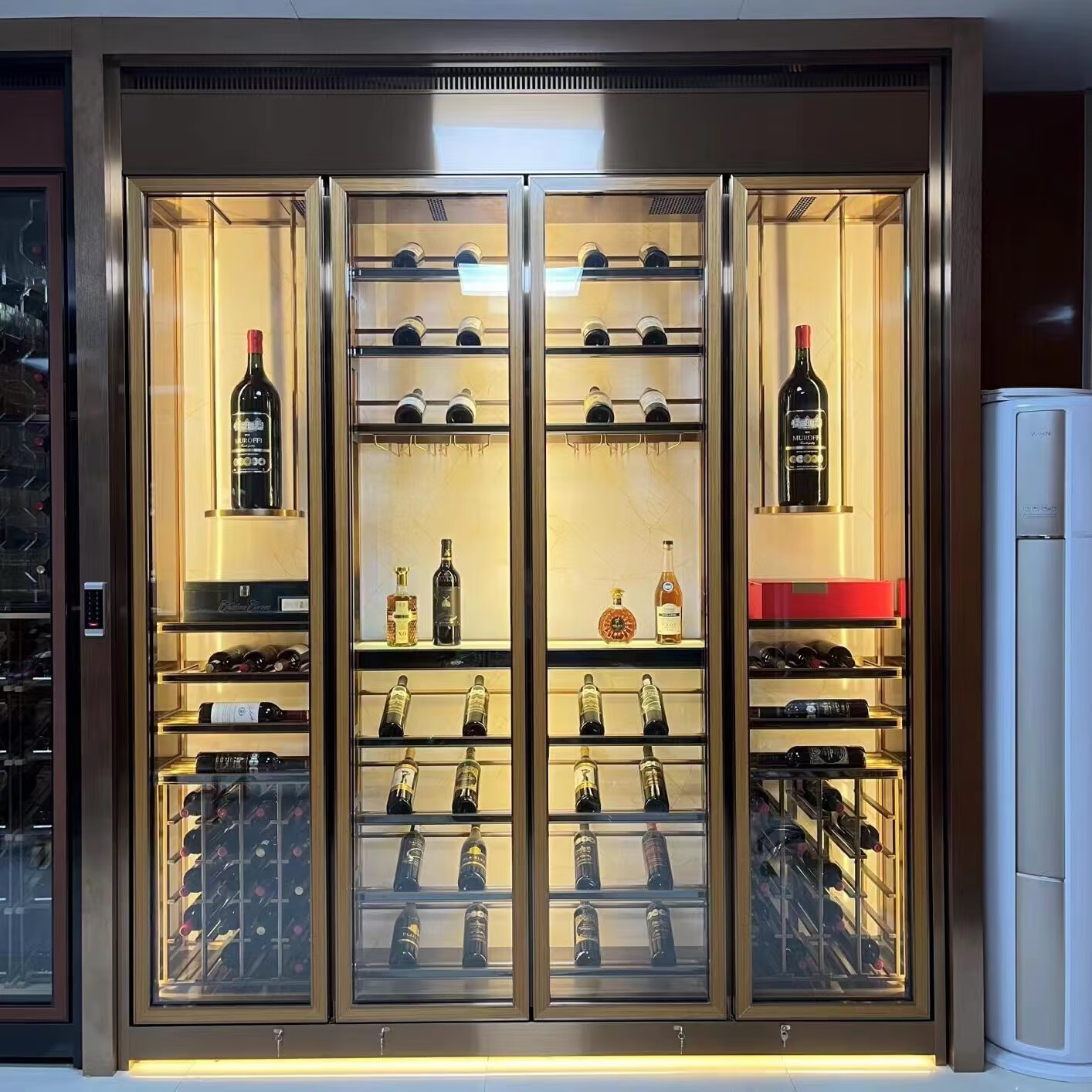 现代简约红酒柜(现代简约红酒柜效果图) 现代简约红酒柜(现代简约红酒柜效果图)
