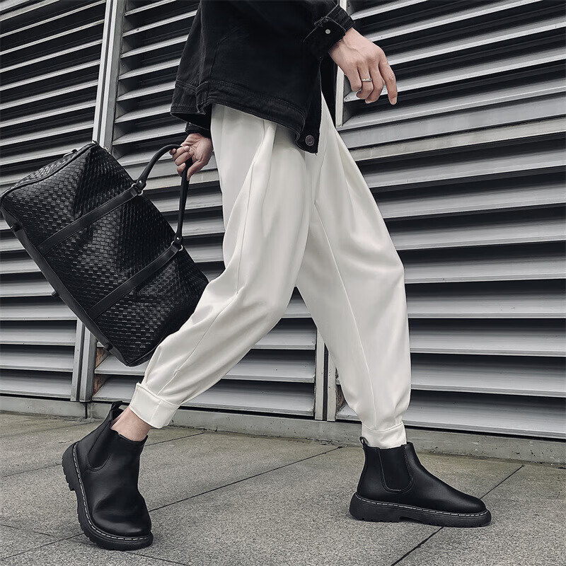 齐刻秋冬配马丁靴子风衣穿的靴裤男白色搭配马丁靴的裤子垂感高级感炸