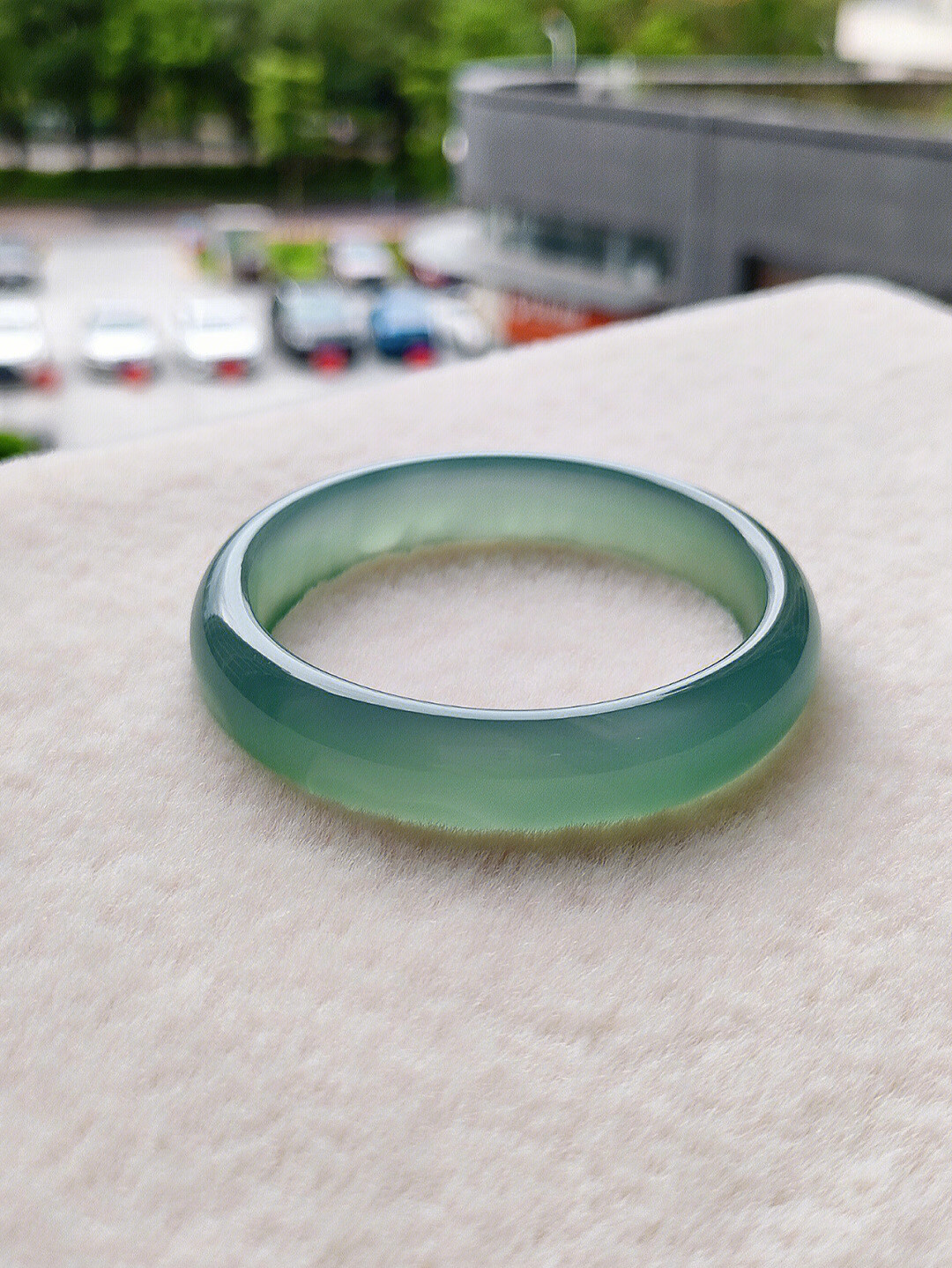 天然湖水绿玛瑙玉髓油青色渐变手镯远山黛女半山半水玉镯抖音同款 扁