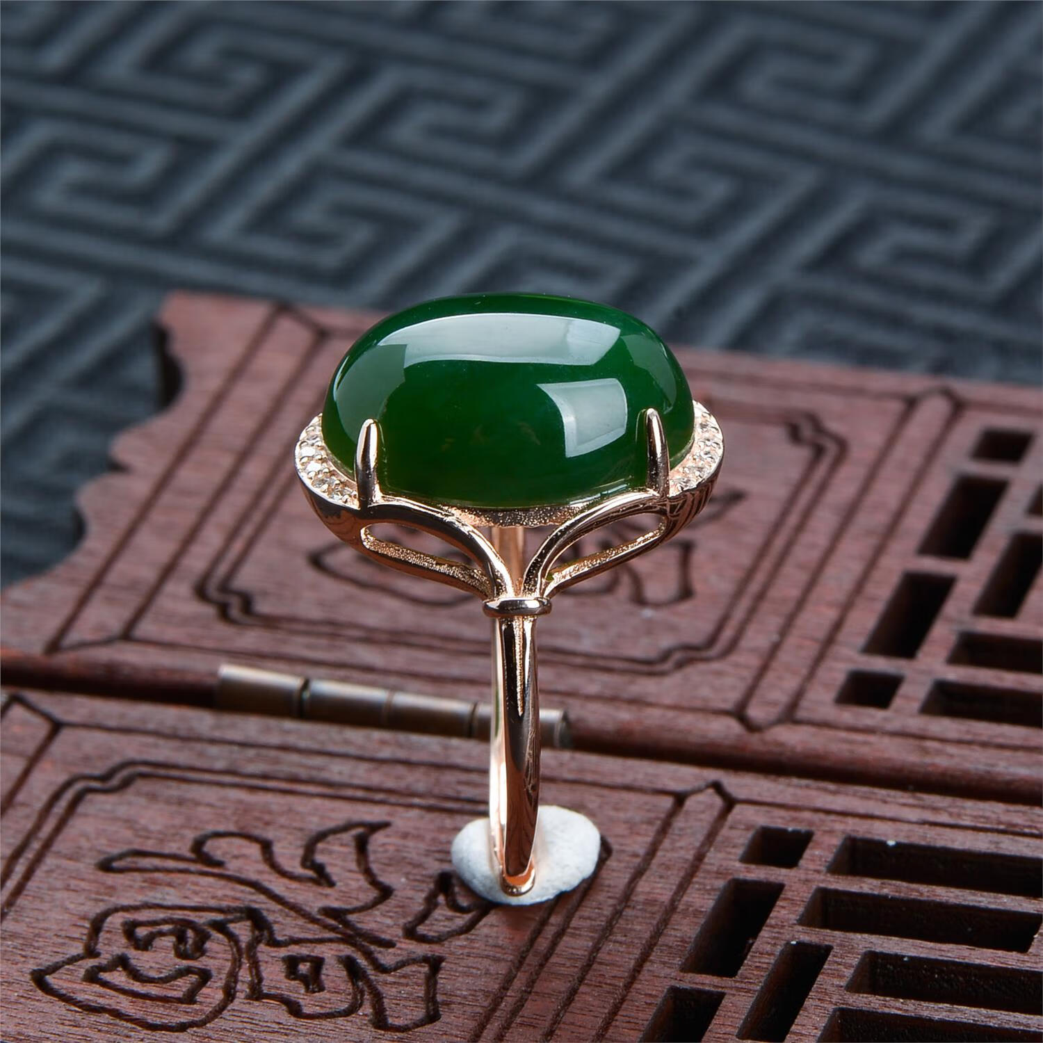 亚梵尼 新疆和田玉碧玉戒指 玫瑰金色戒托菠菜绿戒面高端精致女款指环