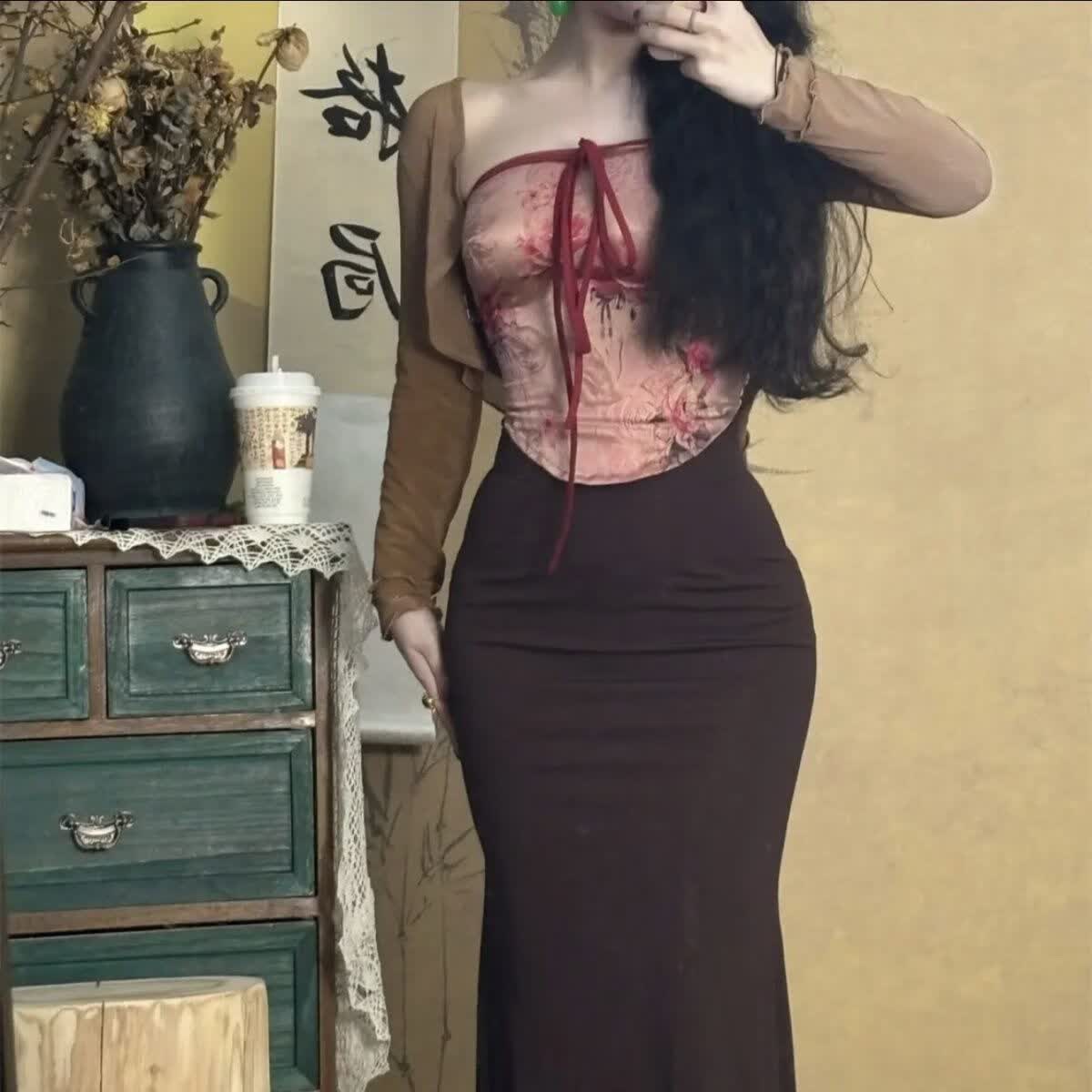GEEZORO设计大码夏秋冬季新中式复古国风性感肚兜抹胸背心挂脖女保暖护胃 深绿拼棕 L 【建议90-120斤】