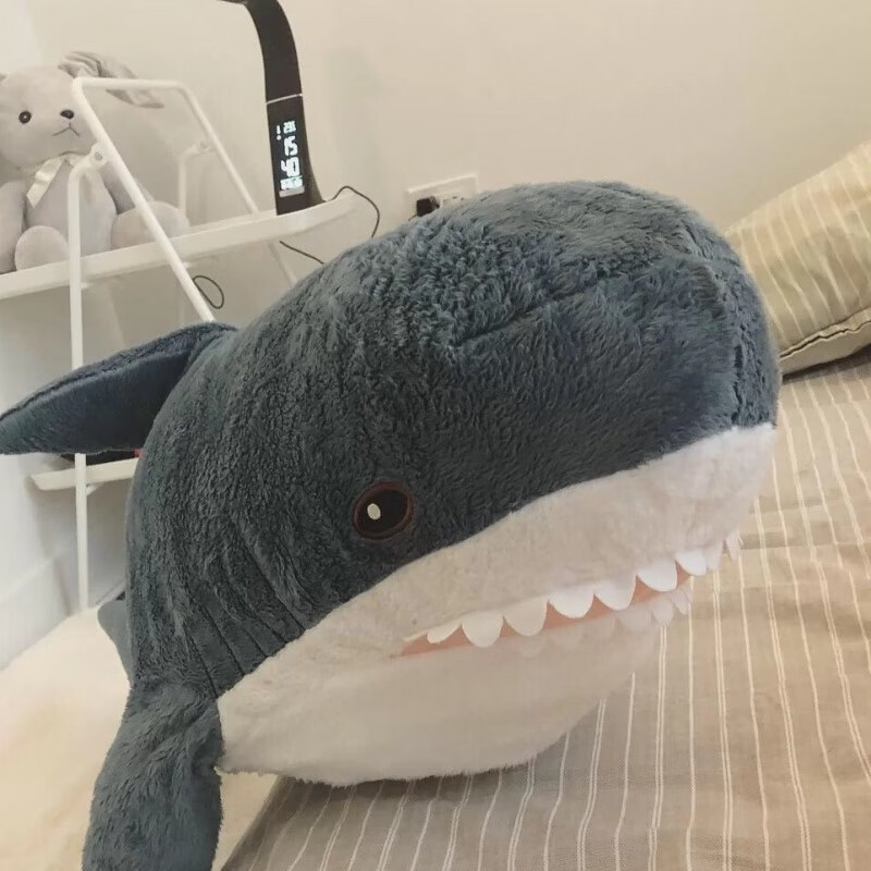 硕霸鲨鱼抱枕呆萌可爱大鲨鱼抱枕公仔毛绒玩具玩偶可爱娃娃生日礼 大