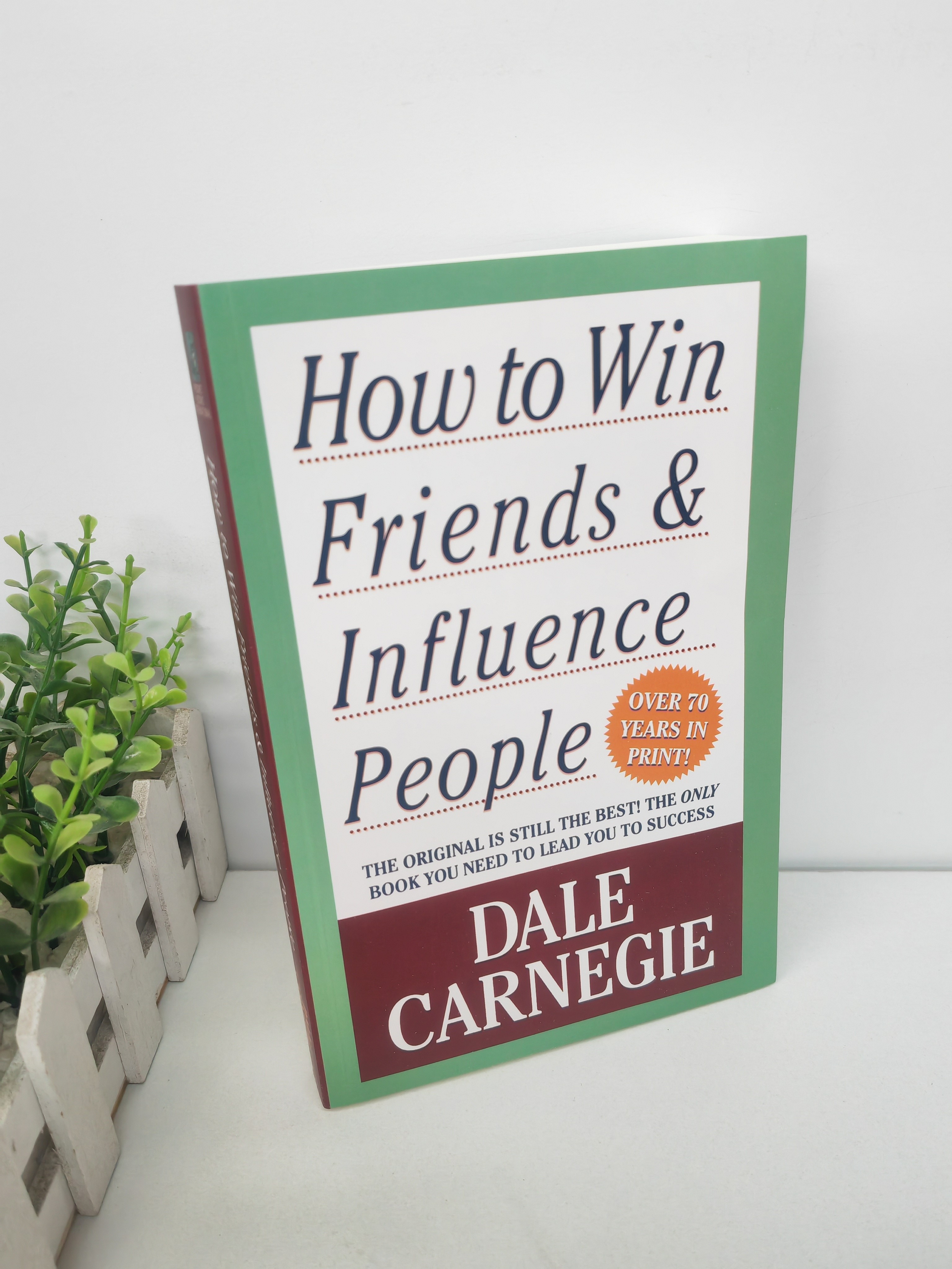英文版 人性的弱点how to win friends & influence people的