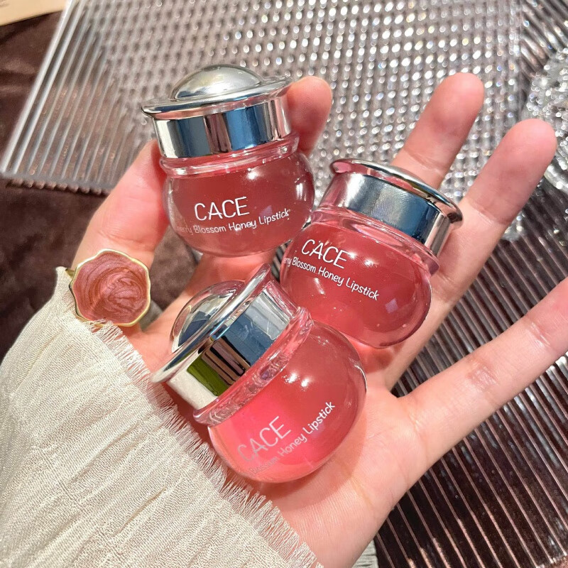 哺乳期可以用润唇膏吗(哺乳期可以用左氧氟沙星滴眼液吗)