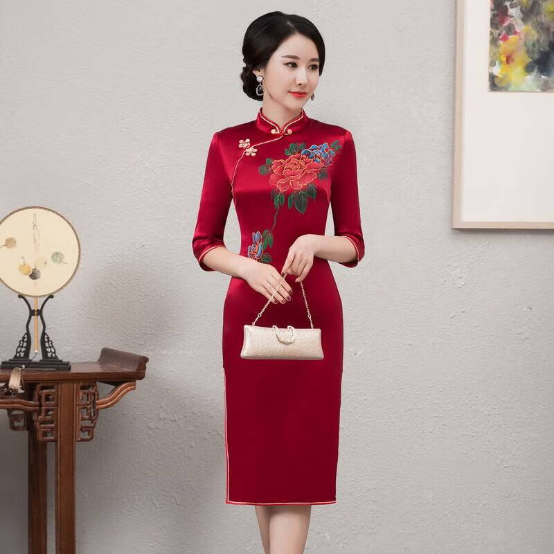 艾上他她绣缎新款丝绸改良修身绘画结婚敬酒旗袍裙红短款七分 红色短