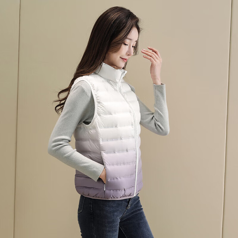 鸭鸭（YAYA）轻薄款羽绒服女秋冬新款马甲渐变立领宽松直筒内搭鸭绒背心外穿 渐变蓝色 M 【120斤以内】