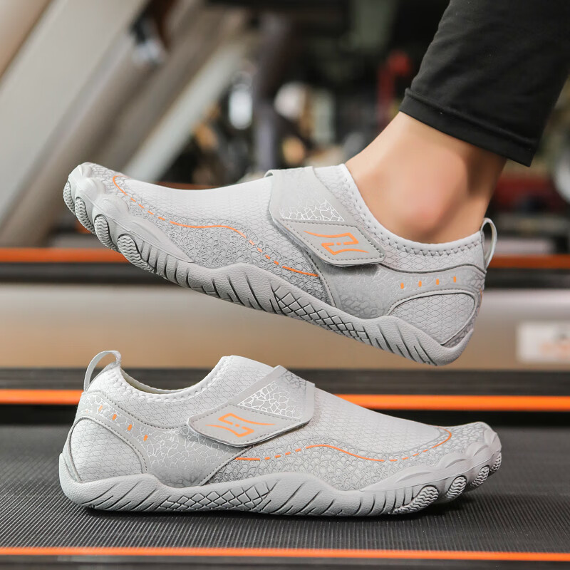 迈卡侬室内健身鞋透气防滑瑜伽鞋女静音跳绳专用鞋男减震综合训练鞋 灰色 42 (相当于43码运动鞋)