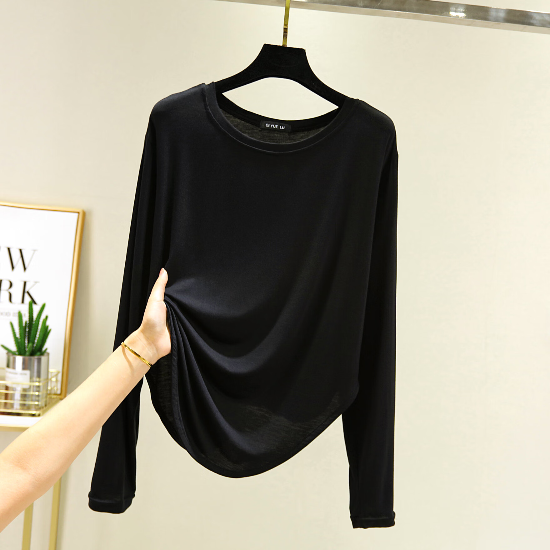 莲魁春秋莫代尔打底衫女百搭显瘦圆领长袖t恤内搭开叉洋气薄上衣 黑色