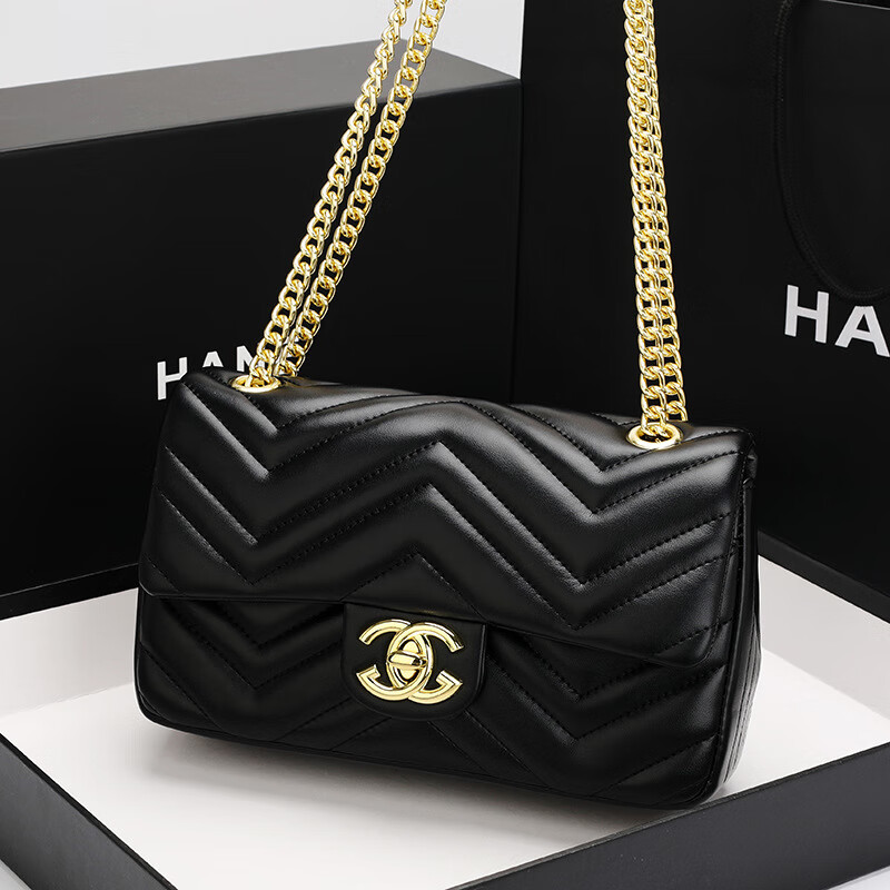 小香儿新款包包小香儿女士感爱心链条时尚单肩斜挎女包 黑色 女士包包