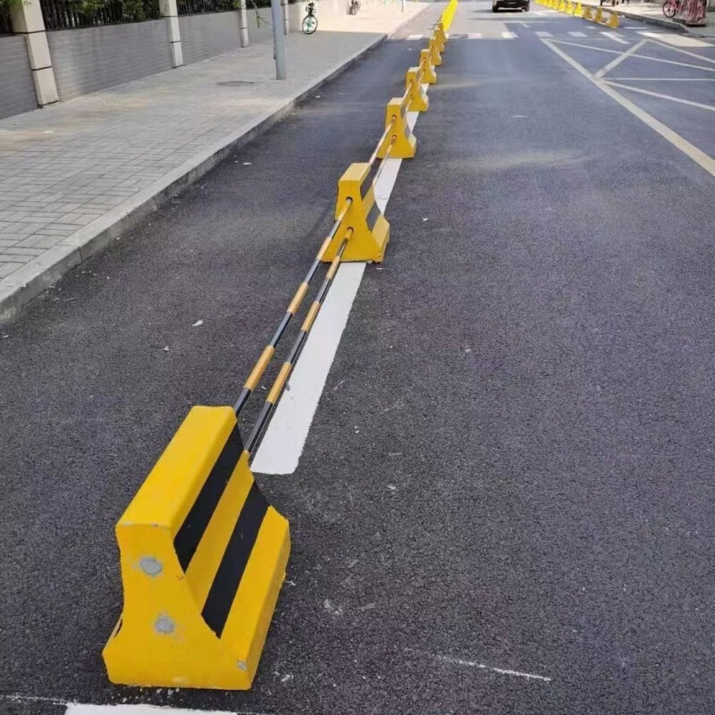 混凝土防撞隔离墩道路安全防护水泥墩高速路障交通设施新泽西护栏 500