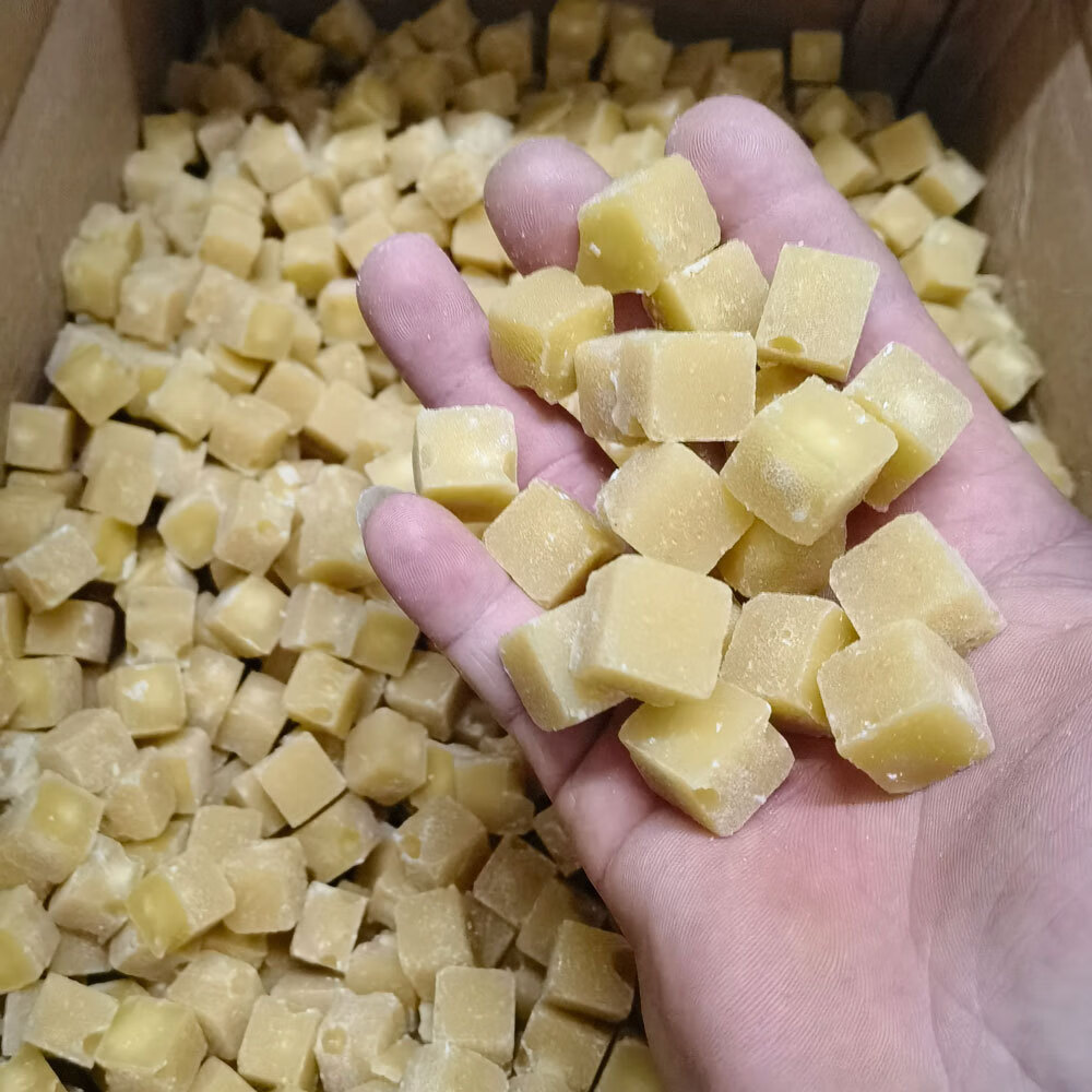 厂家批发梨膏糖 枇杷雪梨百草清凉薄荷味散装 手工罐装零食梨膏糖 4克