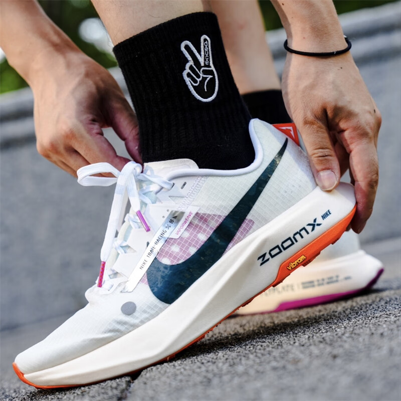 耐克(nike)ultrafly男子越野冬季透气轻便防滑耐磨缓震低帮休闲运动