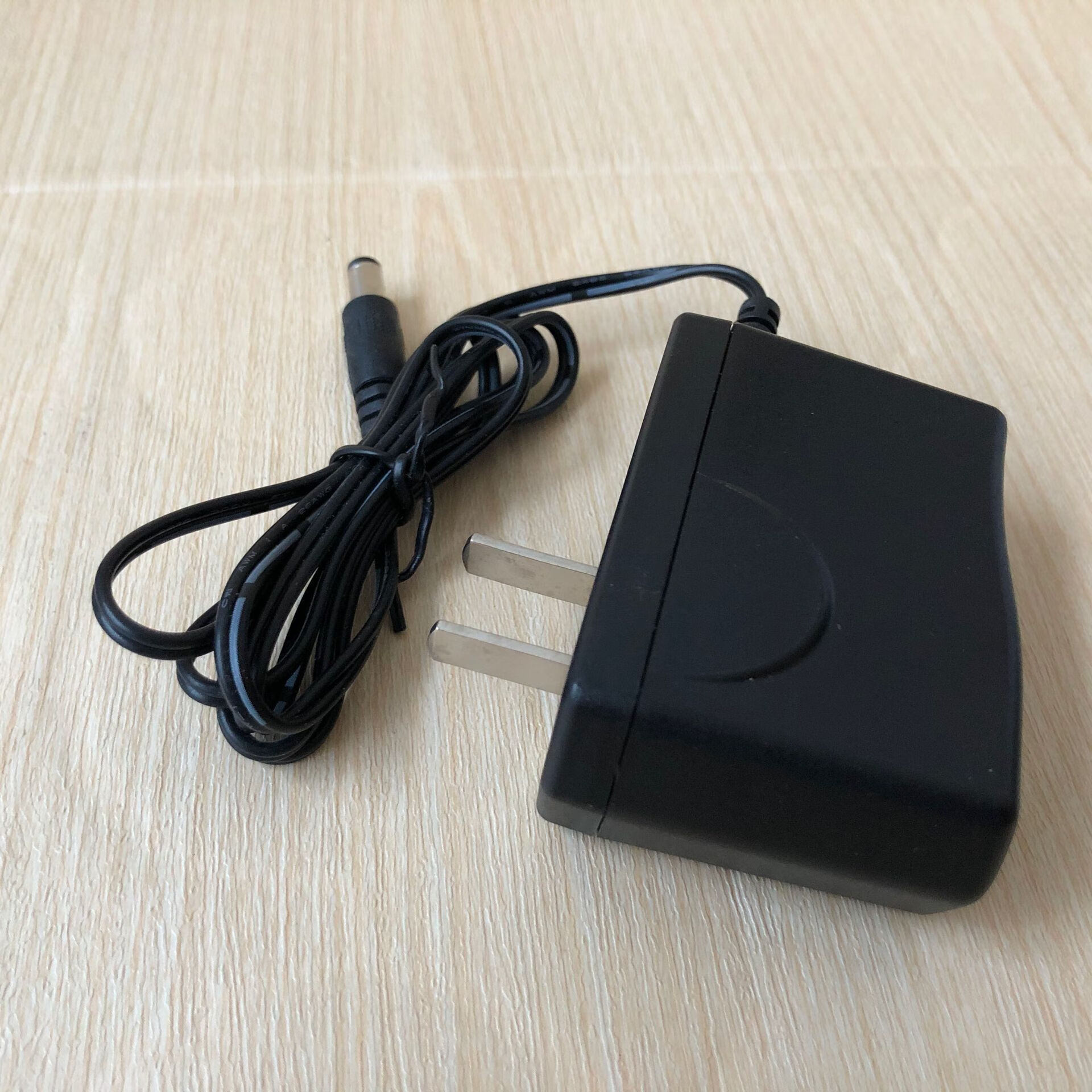 勋狸粑  摄像机电源ts-a012-120010cb海康12v1a圆口电源适配器