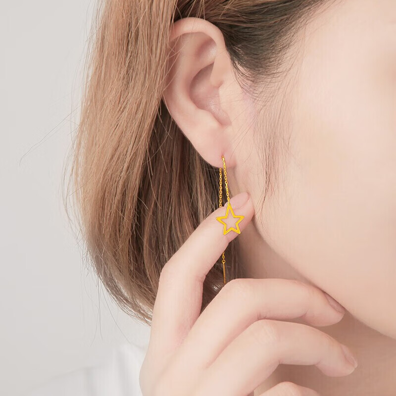 菜百首饰 黄金耳饰 镂空星星耳线时尚女款耳饰 计价 约1.05克