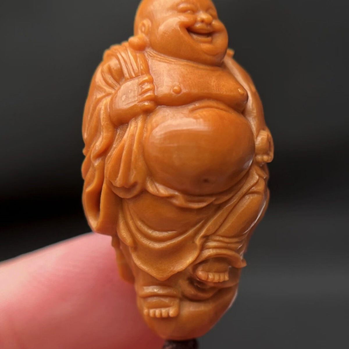 手工雕刻橄榄核弥勒单籽精品吊坠手机挂件开心弥勒佛文玩手把件 1.9cm