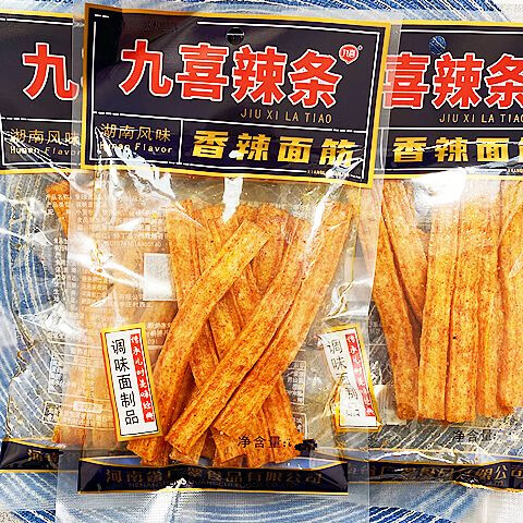 xywlkj九喜辣条大面筋80克香辣面筋8090儿时童年怀旧小时候回忆小零食