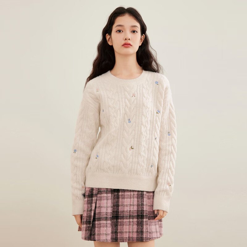 乐町仿牛绒绞花线套衫女20宽松圆领毛衣刺绣碎花上衣 白色（现货） S