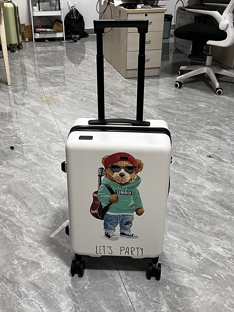 一些印花行李箱 万向轮旅行箱20寸24寸26 个性拉杆箱 背吉他的泰迪熊