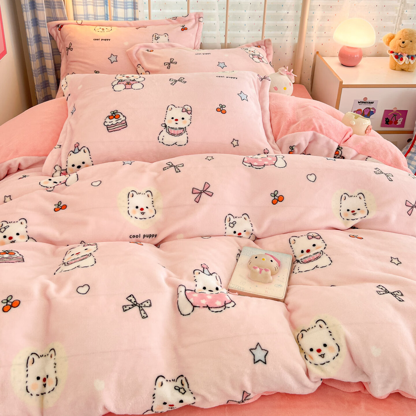 多兰诗牛奶绒四件套 秋冬保暖雪花绒单双人宿舍家用珊瑚绒床单四件套 茶派小狗粉 1.8米 床单款 （被套200*230cm） 四件套