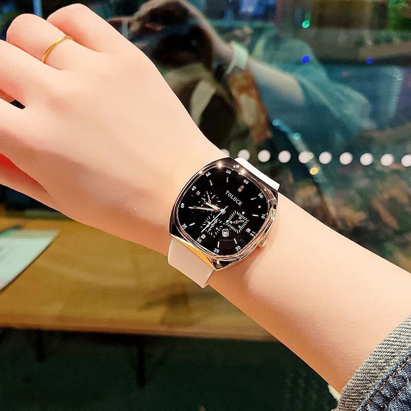 卡索倫西羅cilore手表抖音網(wǎng)紅男女大表盤時尚百搭休閑夜光情侶防水日歷 白色【禮盒+精美手鐲】