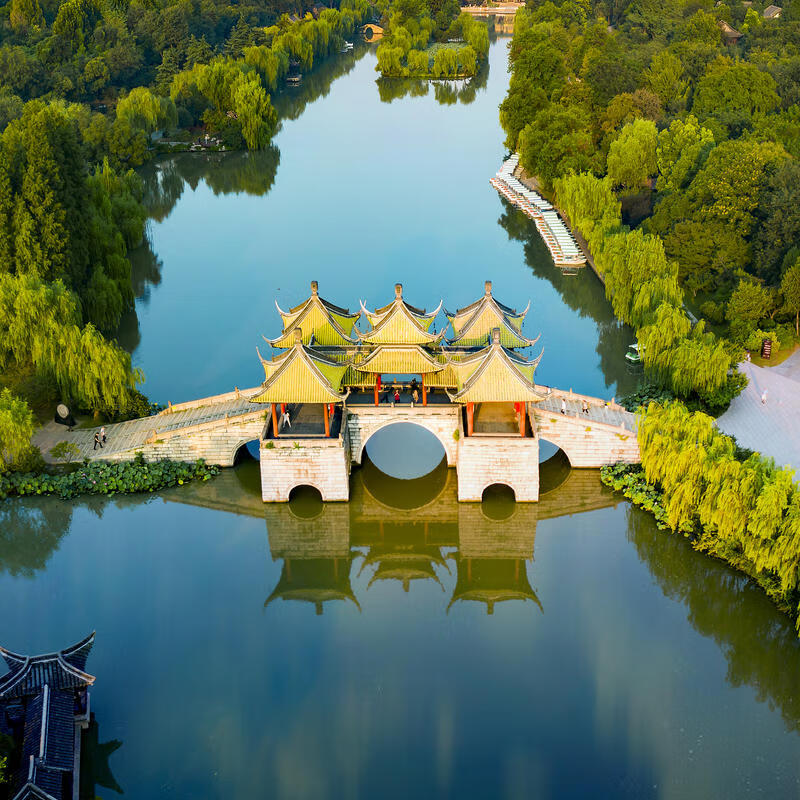 上海迪士尼 华东五市 乌镇8日游disney奇幻冰雪节 疯狂动物城 全景