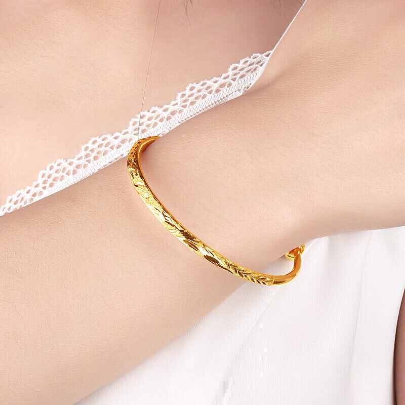 菜百首饰 黄金手镯 足金时尚花纹推拉手镯 计价 约43.45克