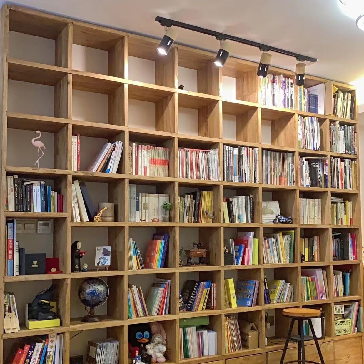 定制老榆木书架满墙大书架定做实木书柜格子架整墙落地多层置物架 3cm厚老榆木板每平定制