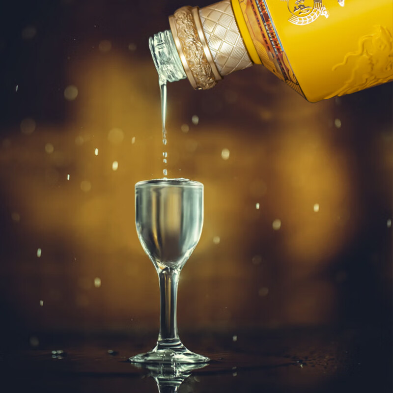 泸州老窖老窖股份出品 一品坊瓶皇 亚克力透明桶 浓香型白酒 高端商务宴请 52度 500mL 6瓶 整箱装