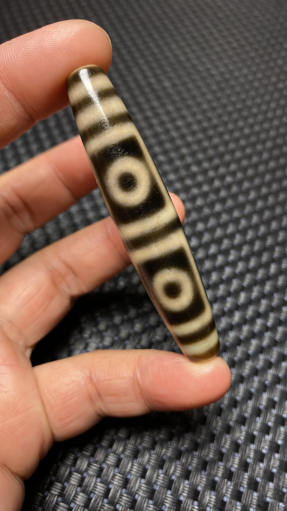 金沙江藏传台艺良品满朱砂地门四眼天珠品相珠型饱满质地细腻包浆