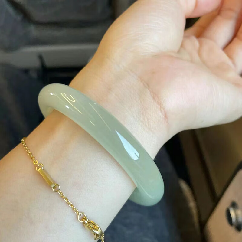 和田玉手镯十大品牌排行榜出炉：这10款经典设计，佩戴舒适，彰显高贵气质-图片10